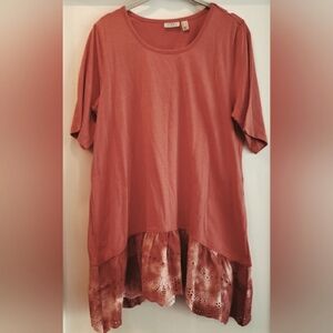 Logo Tunic Top, Size M, not used